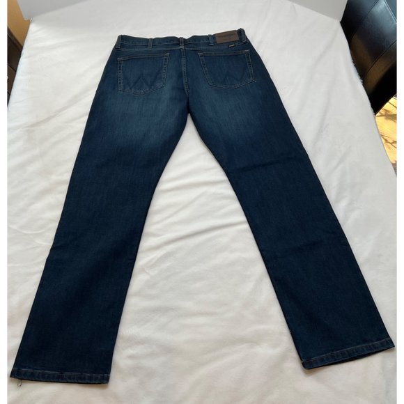NWT Men's Wrangler Athletic-Fit Stretch Jeans Size 34x30 - Picture 9 of 9